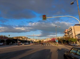 Βάφτηκε με αίμα η άσφαλτος: Νεκρός Ολλανδός τουρίστας που παρασύρθηκε από μοτοσικλέτα στη Χαμοστέρνας – Σοβαρά τραυματίας ο οδηγός της