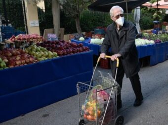 Το κάνουμε λάθος τόσα χρόνια: Έτσι θα διαλέγετε τα καλύτερα στη Λαϊκή – Πώς θα βρίσκετε πάντα τα πιο φρέσκα φρούτα