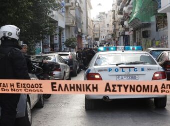 Συναγερμός στο Κολωνάκι: Εντοπίστηκαν δύο χειροβομβίδες στη Σκουφά – Αποκλείστηκε το σημείο, διακοπή κυκλοφορίας