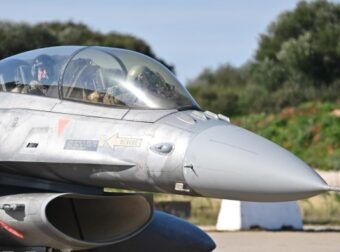 Πτώση F-16 στην Χαλκιδική: Σώος ο χειριστής του αεροσκάφους – Η επιχείρηση διάσωσης μετά το περιστατικό στην Ψαθούρα