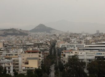 Καιρός σήμερα 26/03: Βροχές, καταιγίδες και αφρικανική σκόνη