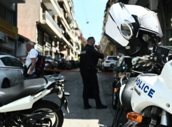 Ανθρωποκτονία στα Πατήσια: Έγκλημα πάθους ερευνά η Αστυνομία – Ήταν ζευγάρι ο 35χρονος με τον 27χρονο