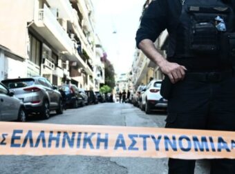 Ανθρωποκτονία στα Πατήσια: Προηγήθηκε άγριος καβγάς στο σπίτι – Νέα στοιχεία για το θύμα και τον δράστη