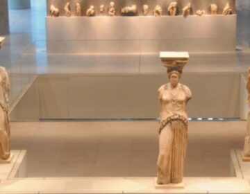 «Να μοιραστούν τα Γλυπτά του Παρθενώνα με την Ελλάδα» προτείνει ο πρώην επικεφαλής του Βρετανικού Μουσείου